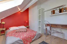 Chambre avec lit double